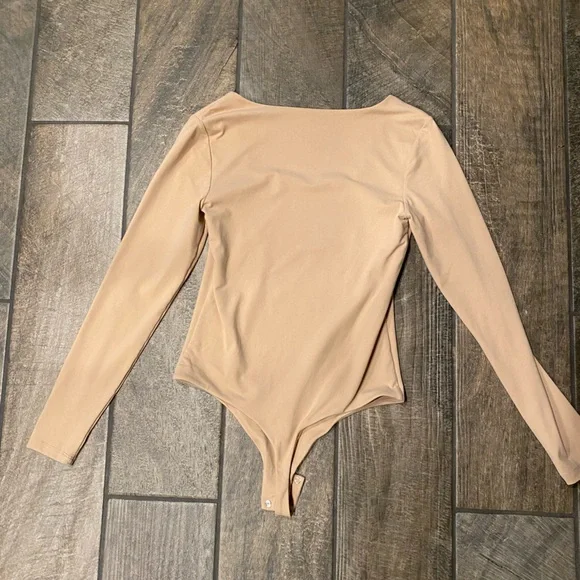Nuuds Oat Square Neck Bodysuit - Picture 6 of 6